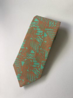 Haleiwa necktie in Shorebreak